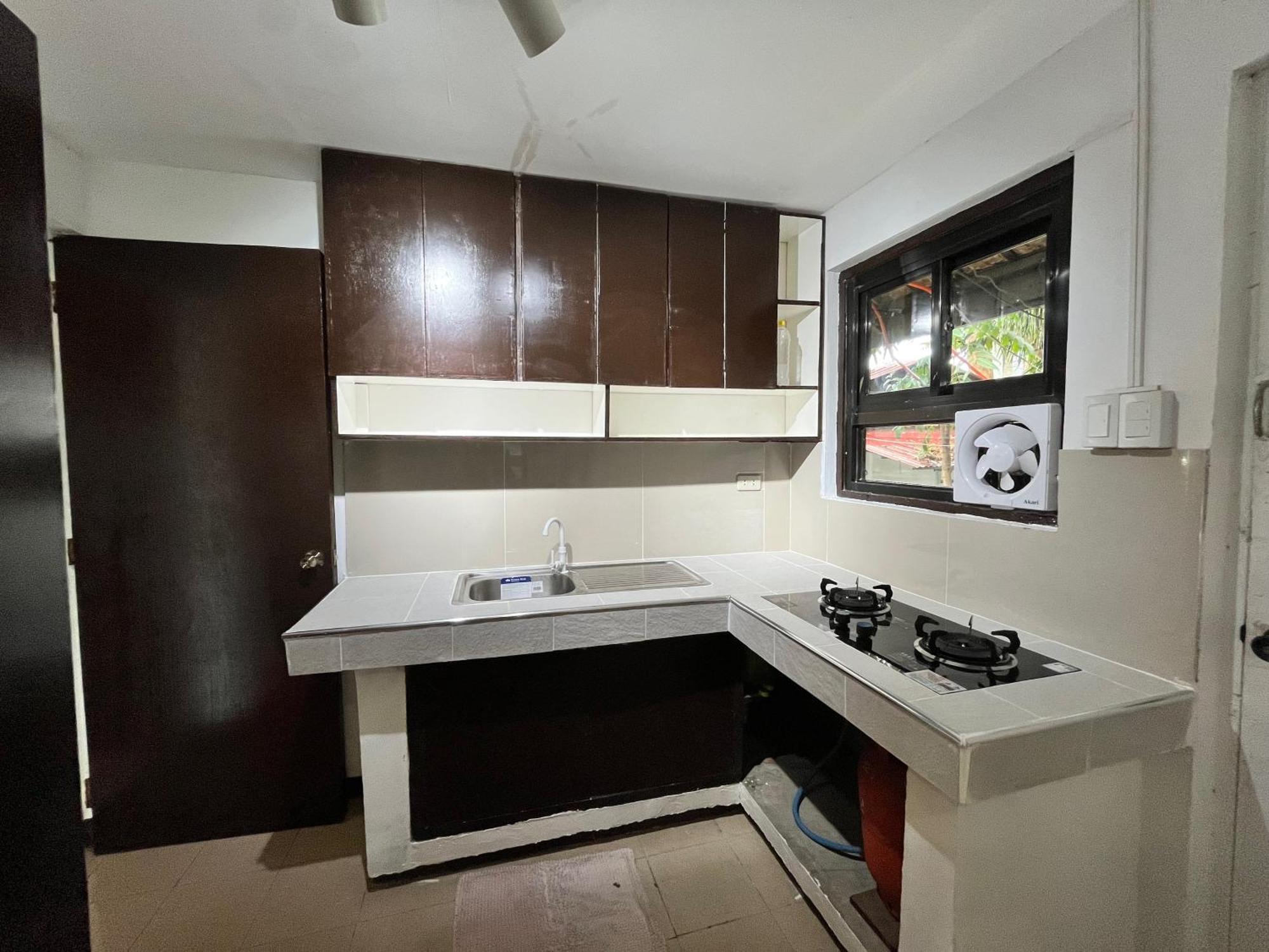 Villa Milagros Dive Inn Anilao Мабини Экстерьер фото